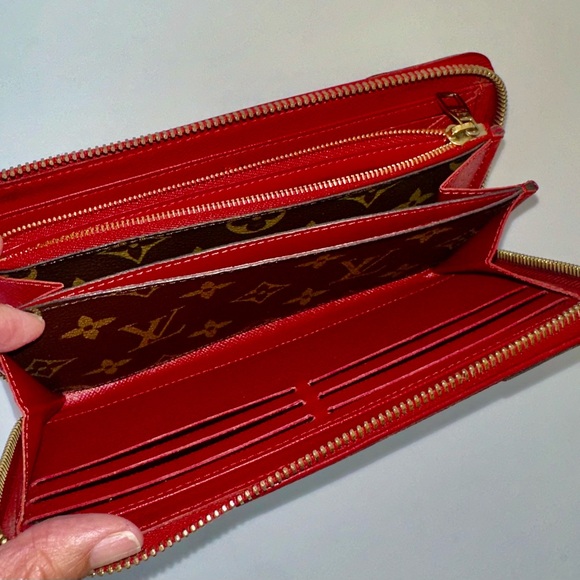 Louis Vuitton Brown and Red Wallet - Picture 4 of 10